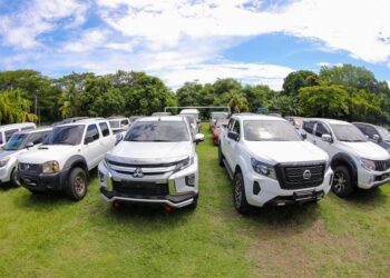 Ministro de Seguridad entrega flota de vehículos para unidades operativas de la Policía Nacional Civil