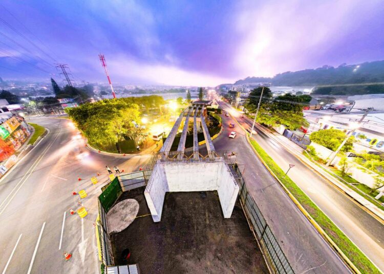 Este día inicia la reorientación vehicular en Santa Tecla tras el cierre de redondel Utila