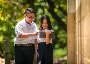 Presidente de la Asamblea asegura que entrega de tablets a estudiantes está cambiando el futuro del país