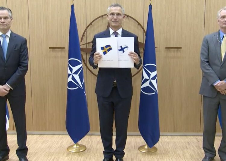 Suecia y Finlandia entregan a la OTAN su solicitud de ingreso en la alianza