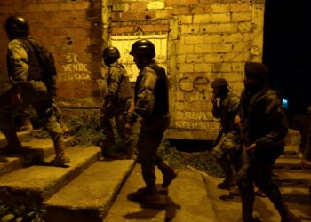 Ecuador militariza las tres provincias más afectadas por el narcotráfico, en el marco de estado de excepción