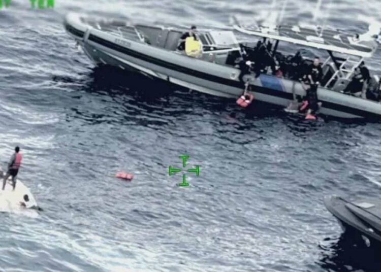 Al menos 11 muertos en naufragio al oeste de Puerto Rico