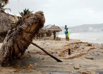 Huracán Agatha ya es categoría 1 y afectará con deslaves e inundaciones principalmente a 4 estados de México