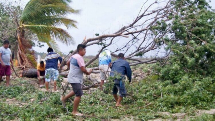 «Agatha» se degradó a tormenta tropical, pero mantendrá lluvias extraordinarias en Oaxaca, México