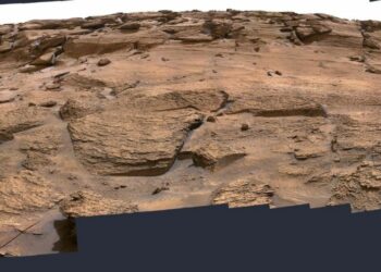 ¿Una ‘puerta’ para extraterrestres? Científicos explican la extraña foto de Marte tomada por la NASA