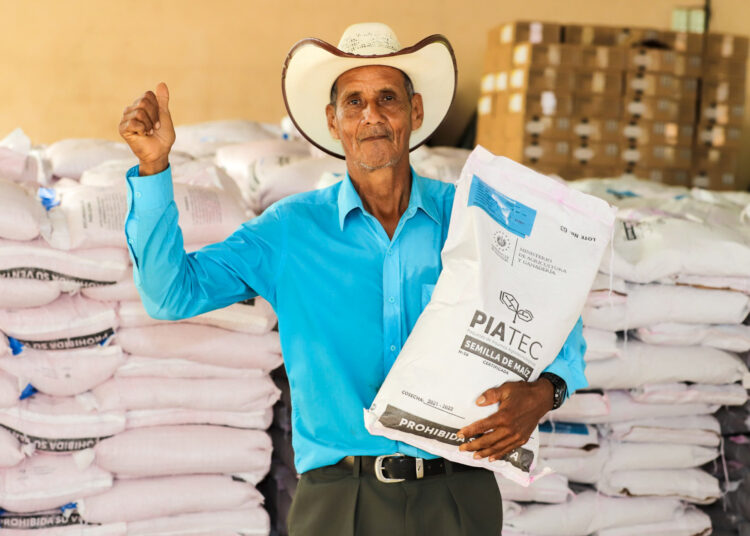 Ministerio de Agricultura iniciará este miércoles con la entrega de paquetes agrícolas a productores de la zona central