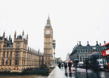 Salvadoreños tendrán que solicitar una visa para visitar al Reino Unido