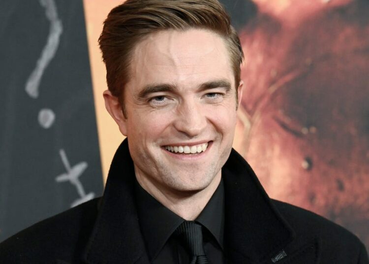 Robert Pattinson cumple 36 años y los fans lo celebran en redes sociales