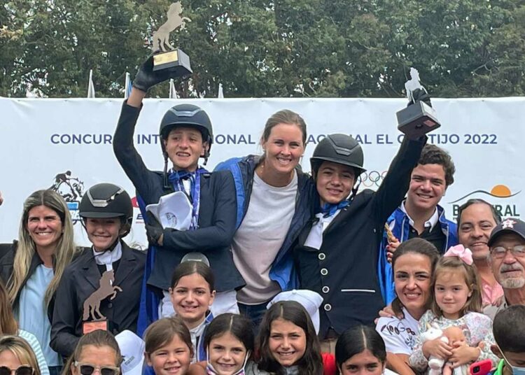 Jinetes salvadoreños destacan en Concurso Internacional de Salto El Cortijo