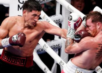 Dmitry Bivol confesó por qué buscaría una revancha con Canelo Álvarez