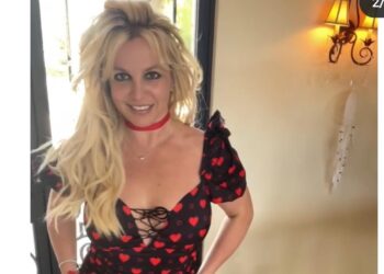 Britney Spears luce desnudo completo durante sus vacaciones en México