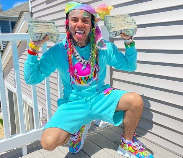 Tekashi 6ix9ine, el famoso rapero que estuvo en la cárcel pero también regala dinero a familias