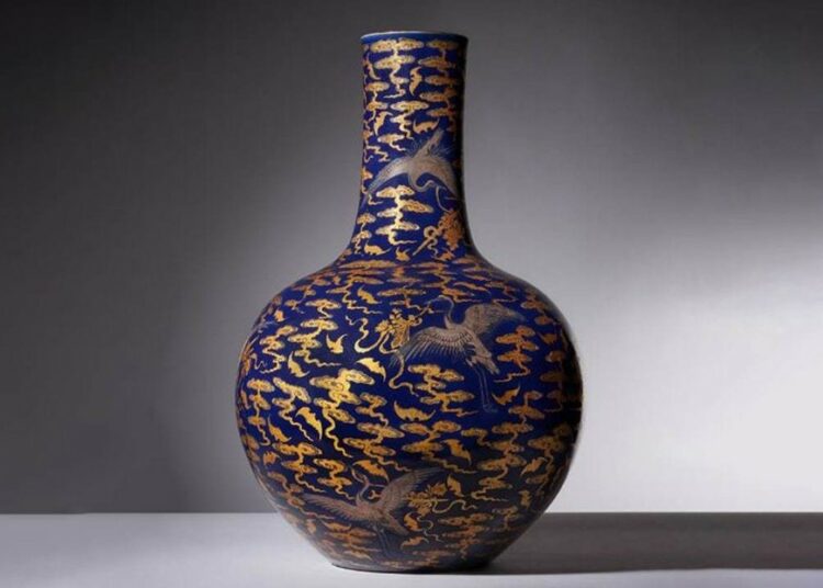 Una vasija china del siglo XVIII, relegada en una cocina durante décadas, podría venderse por 186.000 dólares