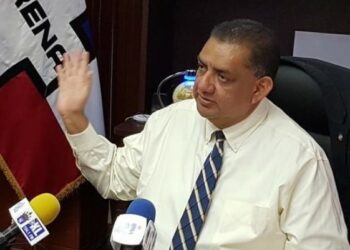 Fiscalía acusa a diputado Alberto Romero por enriquecimiento ilícito y pide sea inhabilitado del cargo