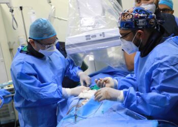 ISSS realiza por primera vez modernas cirugías de cateterismo cardíaco