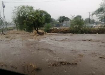 (VIDEO) Hospitales, casas y calles inundadas deja el paso de la onda tropical por Nicaragua