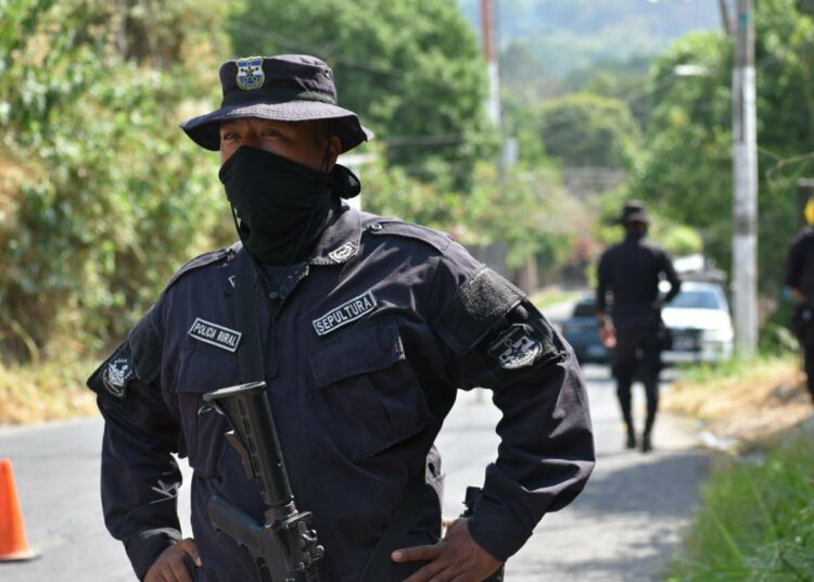 El Salvador se acerca a los 30,000 pandilleros capturados durante el régimen de excepción
