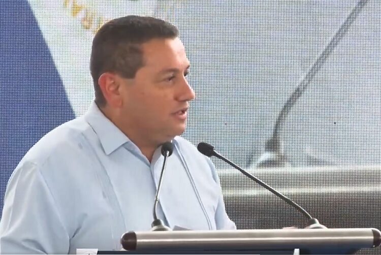 Rolando Castro: ARENA y el FMLN utilizaron el 1 de mayo para mostrar sus partidos