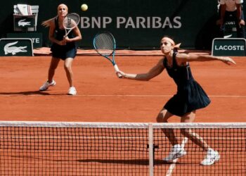 Gabriela Sabatini brilló en su estreno en Roland Garros y dejó varias jugadas para la ovación