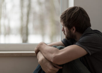 Investigadores determinan que la soledad dificulta la búsqueda de empleo en el futuro