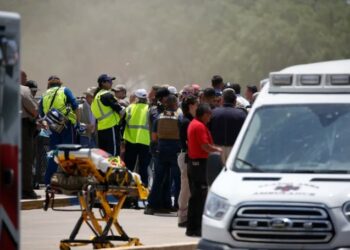 Nueva masacre en escuela de Texas deja al menos 18 alumnos y una maestra asesinados