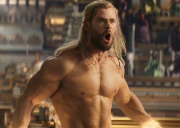 Escena sin camisa de Chris Hemsworth es la parte más reproducida del tráiler de Thor: Amor y Trueno
