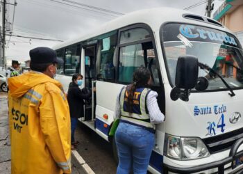 VMT verifica cambio de recorrido en el transporte colectivo de Santa Tecla