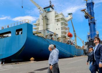 Director de Puerto Amberes de Bélgica visita Puerto de Acajutla tras firma de memorando de cooperación entre ambas naciones