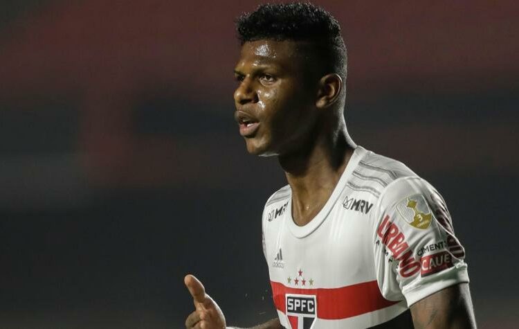 (VIDEO) El seleccionado ecuatoriano Robert Arboleda se fracturó el tobillo y podría perderse el Mundial de Qatar