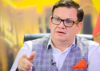 Christian Guevara señala a esposo de diputada suplente de Arena de negociar con pandillas en Ilopango