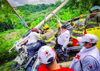 Accidente de tránsito sobre carretera a Comalapa deja dos personas lesionadas