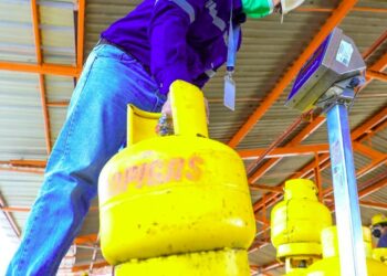 Autoridades inspeccionan distribuidoras de gas propano a fin de garantizar el peso exacto en los cilindros