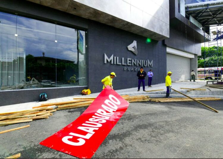Suspenden obras de construcción en edificio sobre Paseo General Escalón por falta de permisos