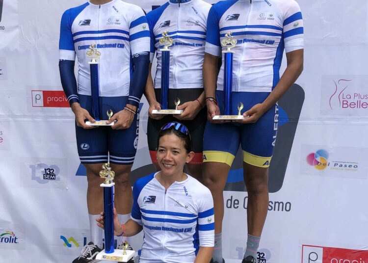 Raúl Monroy y Sauking Shi dominan la contrarreloj individual