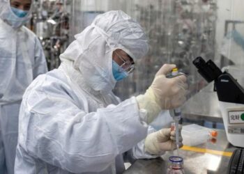 La OMS reiteró que los orígenes del COVID no están claros y que la teoría del laboratorio necesita un estudio más profundo