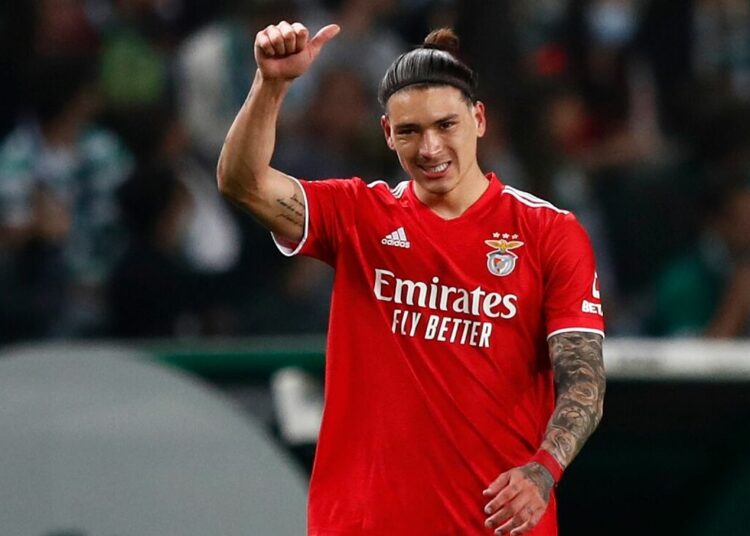 Liverpool está por concretar la compra del goleador uruguayo Darwin Núñez por 100 millones de euros