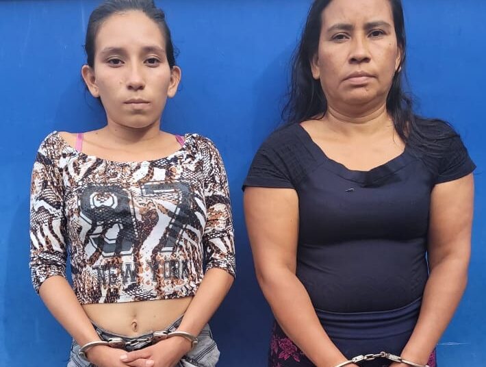 Madre e hija, detenidas por extorsión en Zacatecoluca