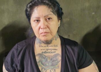 Capturan a la «Locochona», reconocida pandillera que extorsionaba a comerciantes y familias de Santa Tecla
