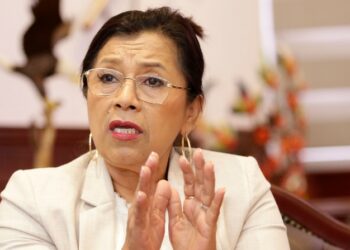 Asamblea Nacional de Ecuador destituye a su presidenta Guadalupe Llori