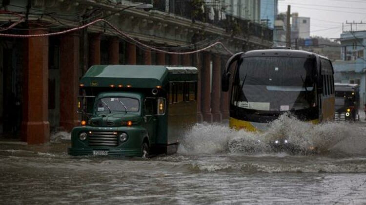 Al menos tres muertos por la precipitación y las inundaciones en Cuba