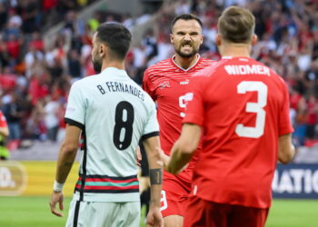 Suiza aprovecha las ausencias de Portugal y le quita el liderato