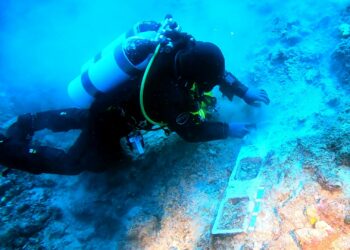 Hallan una cabeza de mármol de Hércules en los restos de un barco naufragado hace más de 2.000 años