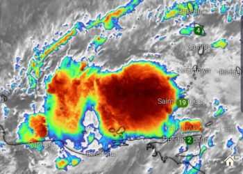 Venezuela toma fuertes medidas ante llegada de ciclón tropical