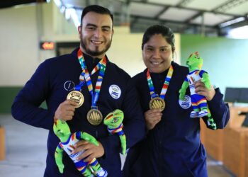 Los tiradores salvadoreños Ana Ramírez e Israel Gutiérrez con puntería de oro en los Bolivarianos
