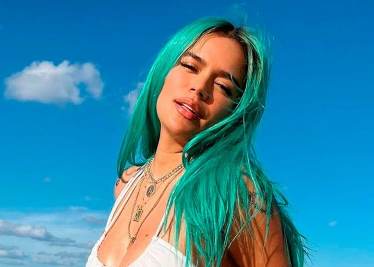 Karol G y el padecimiento que la hizo subir de peso