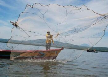 Anuncian suspensión de pesca artesanal ante el incremento de lluvias en El Salvador