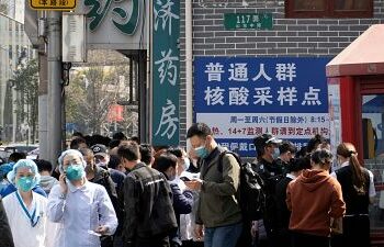 La vida regresa a Shanghái tras dos meses de confinamiento