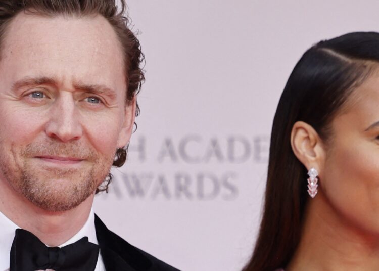 Tom Hiddleston y Zawe Ashton esperan su primer hijo