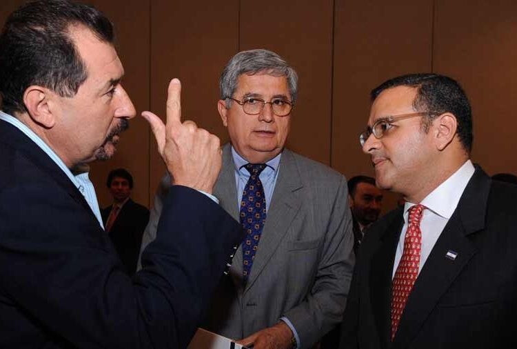 Testigo asegura que expresidente Funes y ‘Mecafé’ Menéndez hicieron seis viajes oficiales en avioneta recibida como dádiva