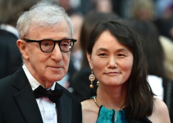 Woody Allen abandona el cine tras una carrera que era impecable, pero manchó al casarse con su hija adoptiva